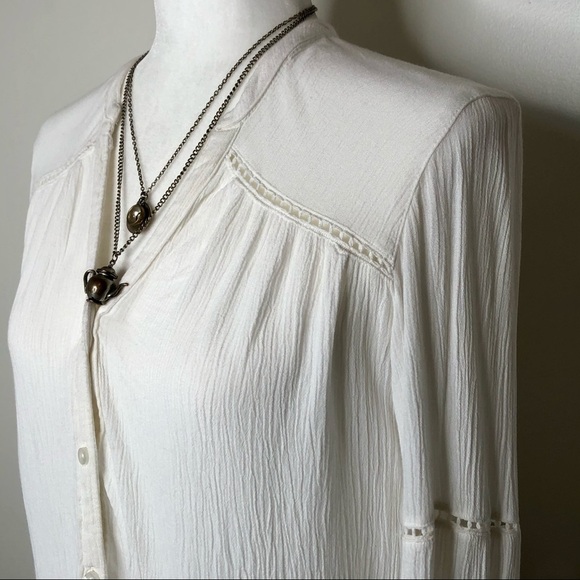 Hollister Boho Blouse Hi Low V neck Crochet detail XS - Picture 14 of 14